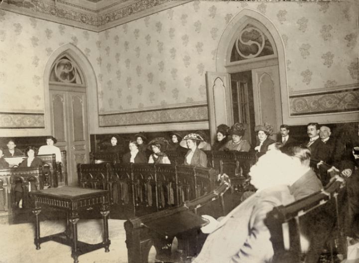 Foto Salão Nobre da Santa Casa em São Paulo em 1909.